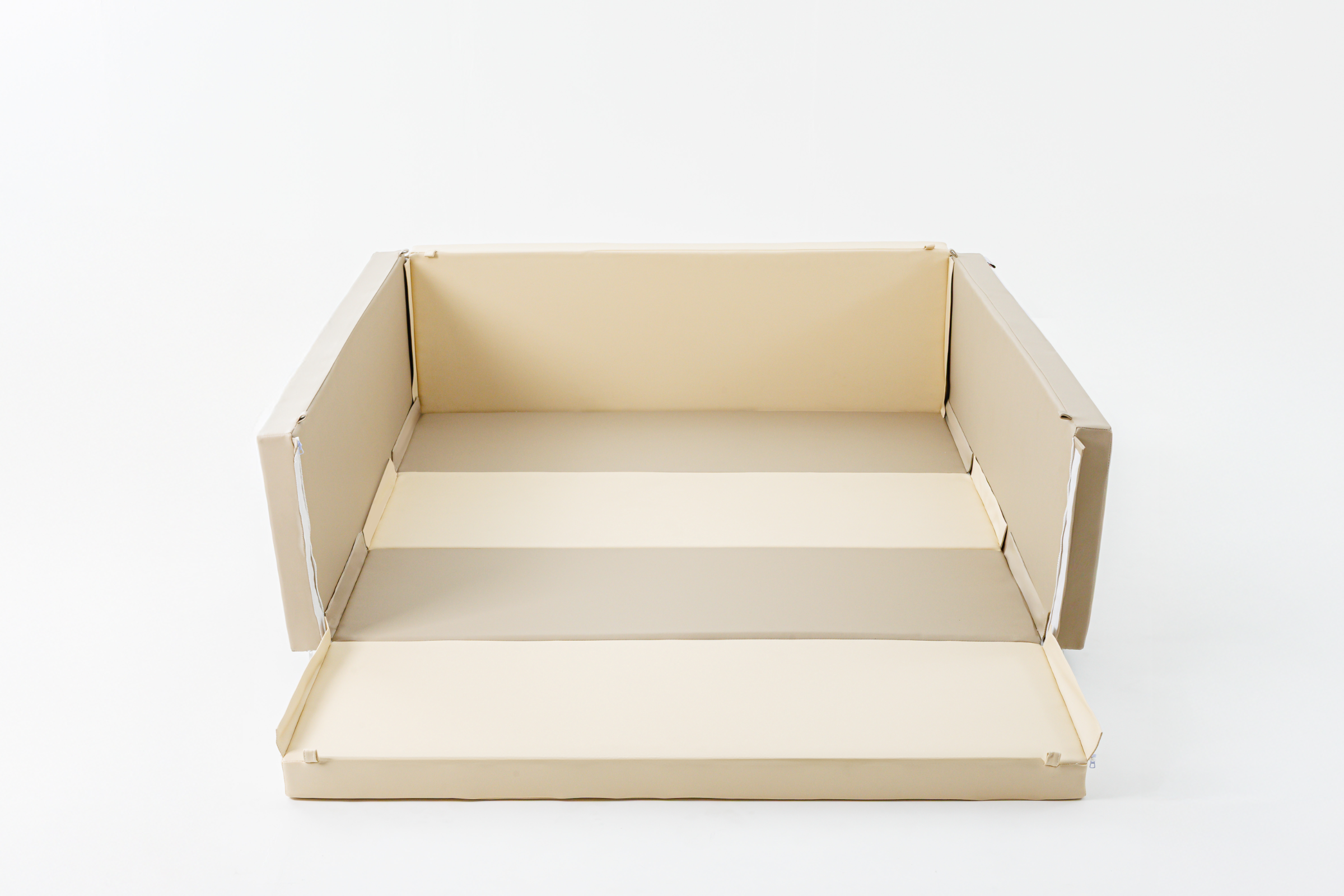 Cubbie Bumper Bed - Cube 150 x 150